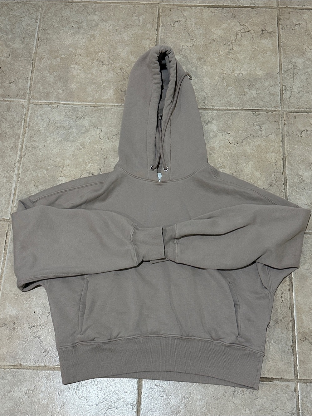 Abercrombie and fitch women’s light beige cropped hoodie